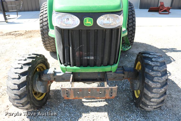 image for item EW9229 2006 John Deere 4520 MFWD tractor