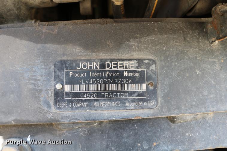 image for item EW9229 2006 John Deere 4520 MFWD tractor