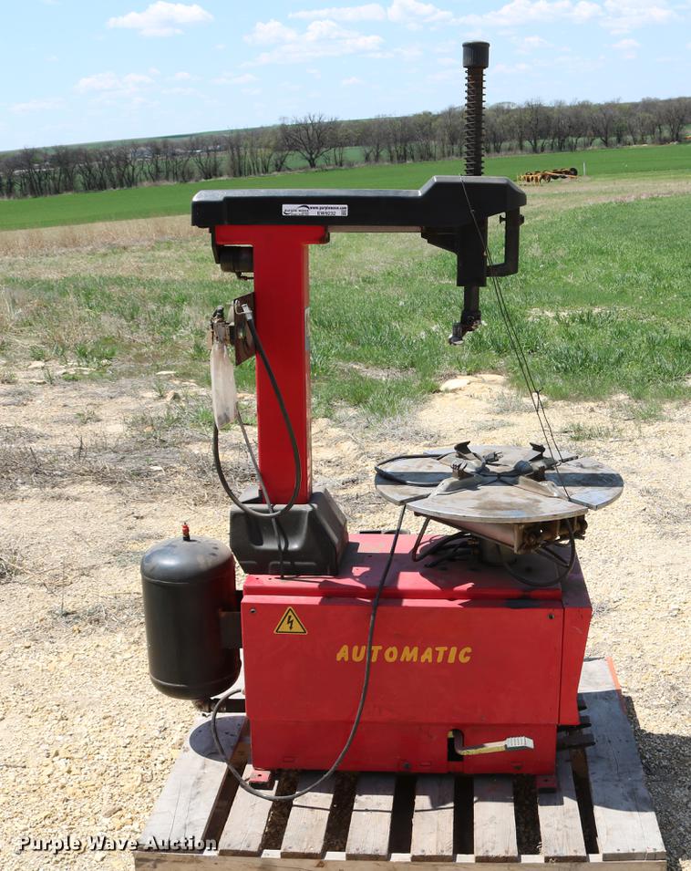 image for item EW9232 2005 Nation C233BIT rim clamp tire machine