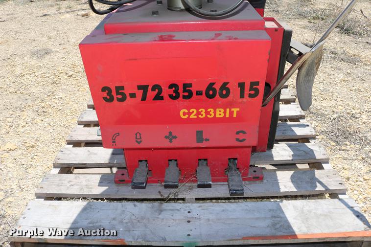 image for item EW9232 2005 Nation C233BIT rim clamp tire machine