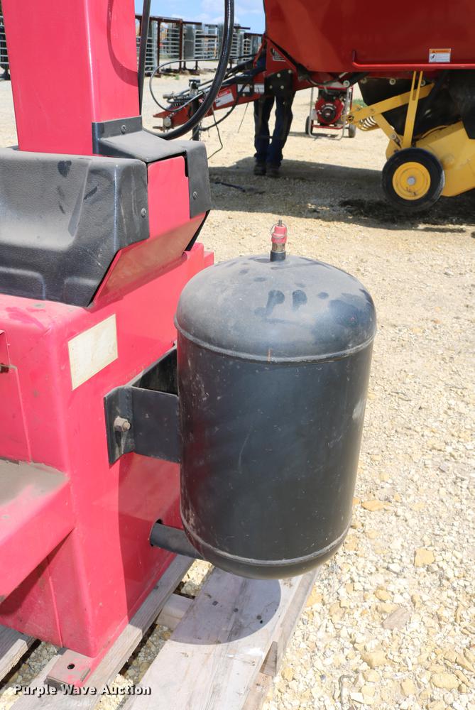 image for item EW9232 2005 Nation C233BIT rim clamp tire machine