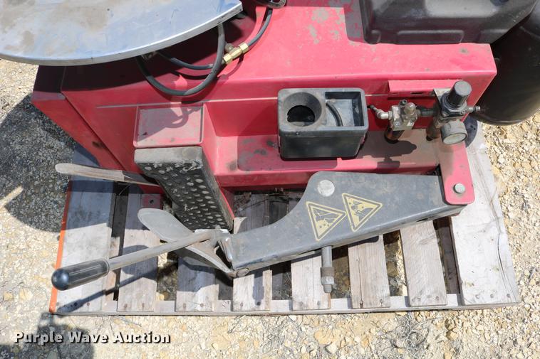 image for item EW9232 2005 Nation C233BIT rim clamp tire machine