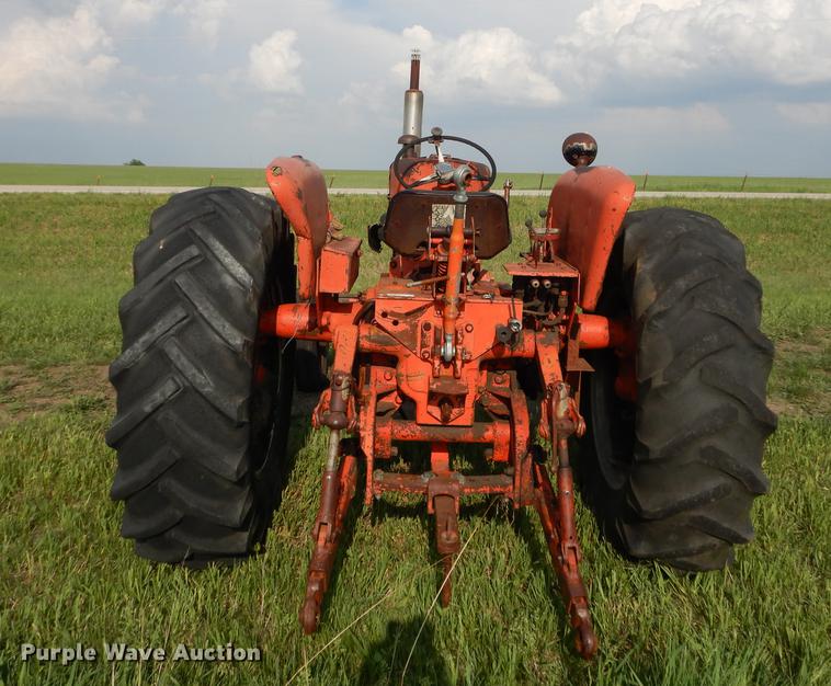image for item J5552 1967 Allis Chalmers D17 Series IV tractor
