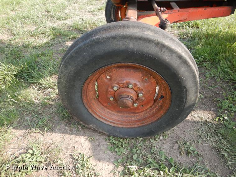 image for item J5552 1967 Allis Chalmers D17 Series IV tractor