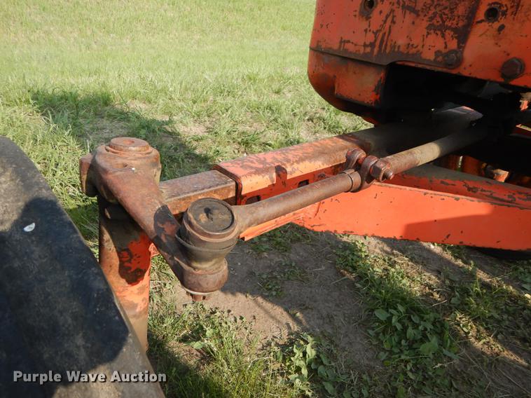 image for item J5552 1967 Allis Chalmers D17 Series IV tractor