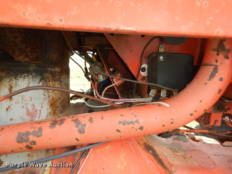 image for item J5552 1967 Allis Chalmers D17 Series IV tractor