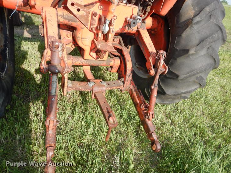 image for item J5552 1967 Allis Chalmers D17 Series IV tractor