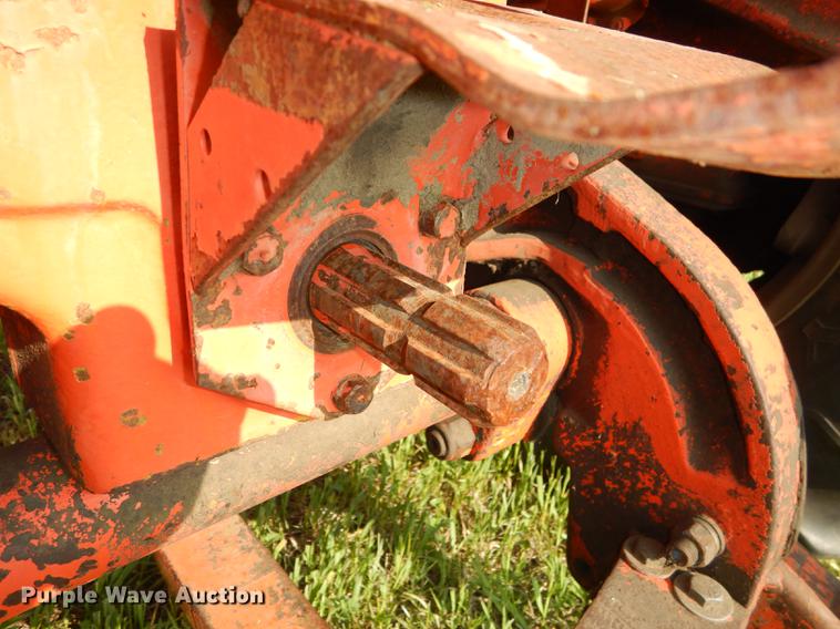 image for item J5552 1967 Allis Chalmers D17 Series IV tractor