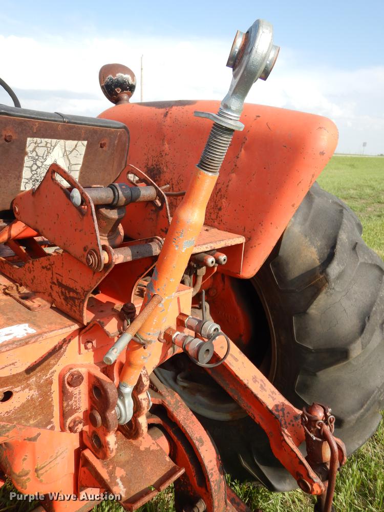 image for item J5552 1967 Allis Chalmers D17 Series IV tractor