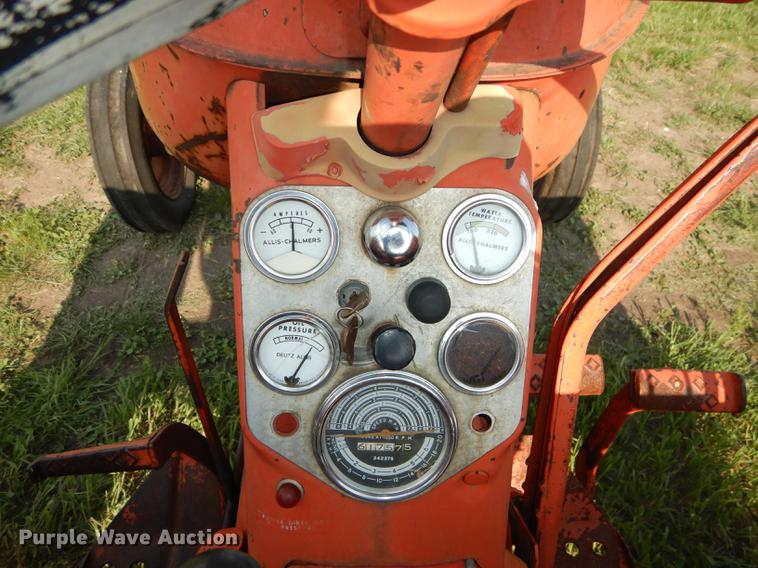 image for item J5552 1967 Allis Chalmers D17 Series IV tractor