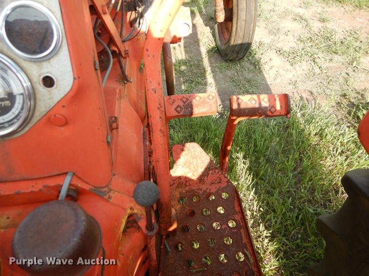 image for item J5552 1967 Allis Chalmers D17 Series IV tractor