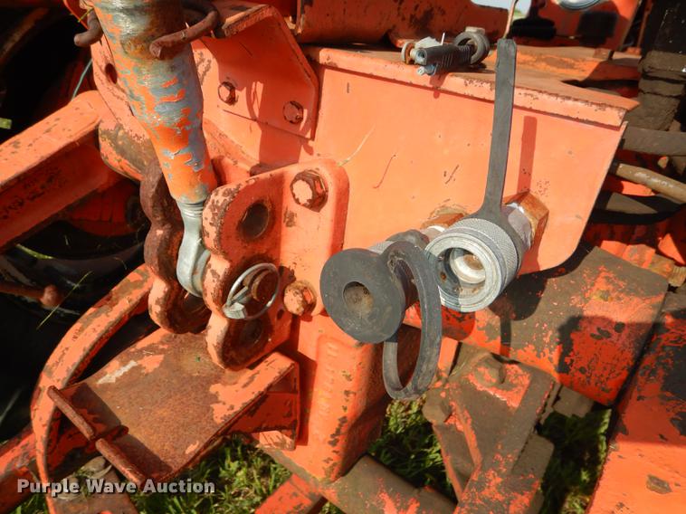 image for item J5552 1967 Allis Chalmers D17 Series IV tractor