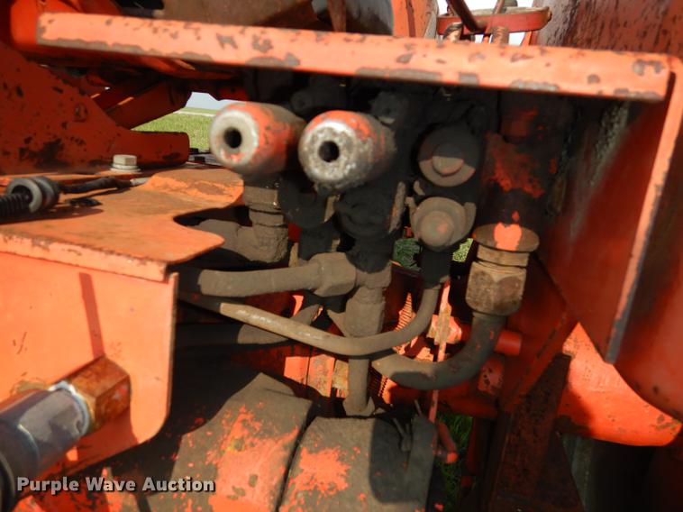 image for item J5552 1967 Allis Chalmers D17 Series IV tractor