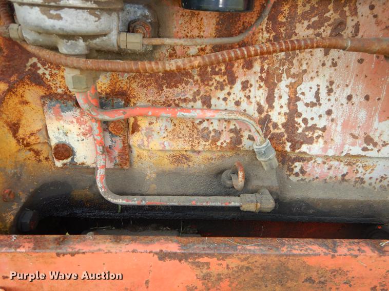 image for item J5552 1967 Allis Chalmers D17 Series IV tractor