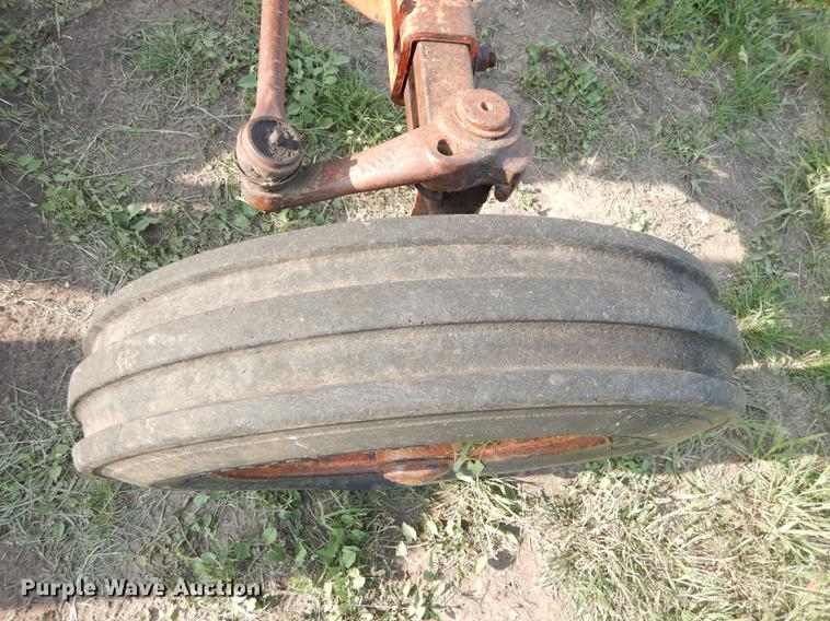 image for item J5552 1967 Allis Chalmers D17 Series IV tractor