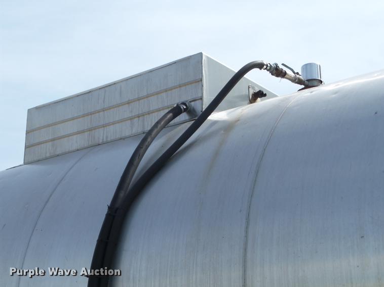 image for item BI9554 1981 Kari Kool CKT tank trailer