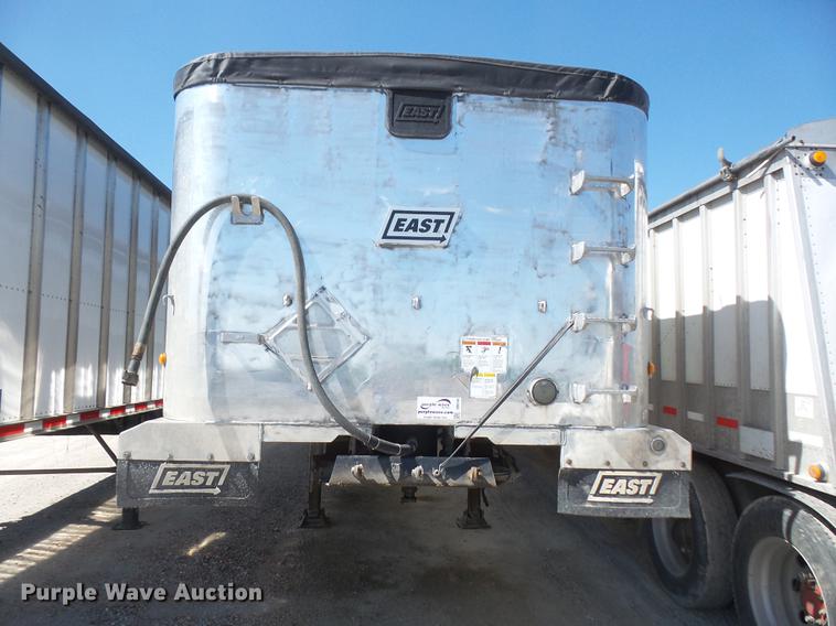 image for item DB6146 2008 East end dump trailer