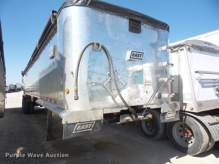 image for item DB6146 2008 East end dump trailer