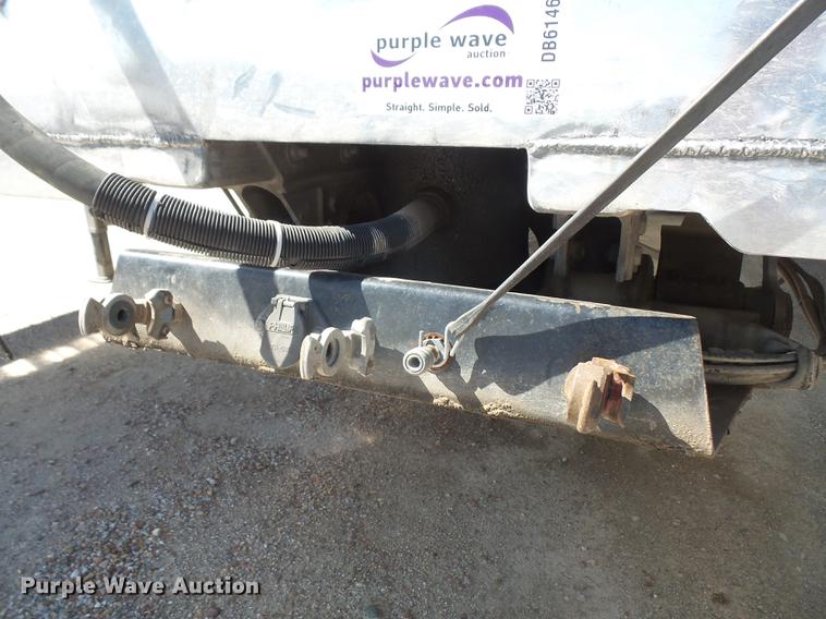 image for item DB6146 2008 East end dump trailer