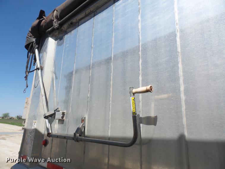 image for item DB6146 2008 East end dump trailer