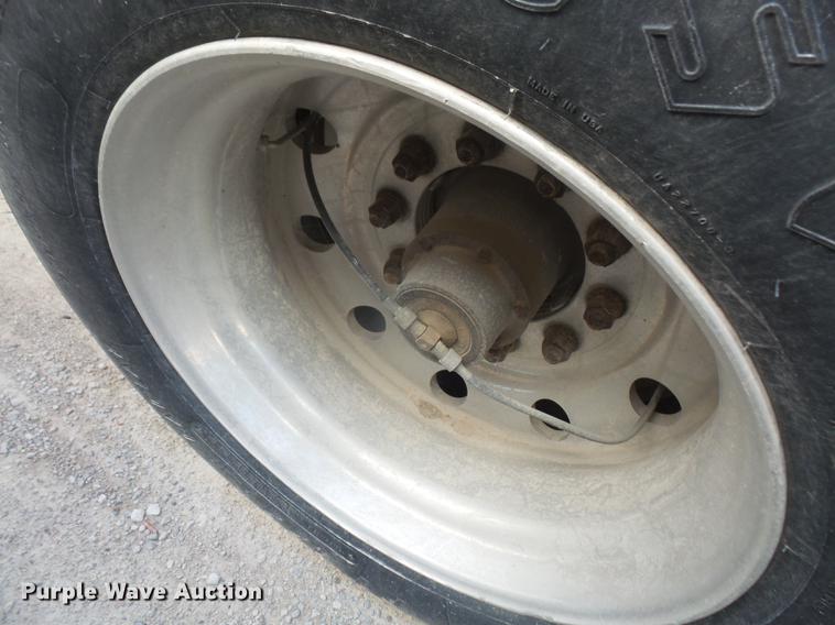 image for item DB6146 2008 East end dump trailer