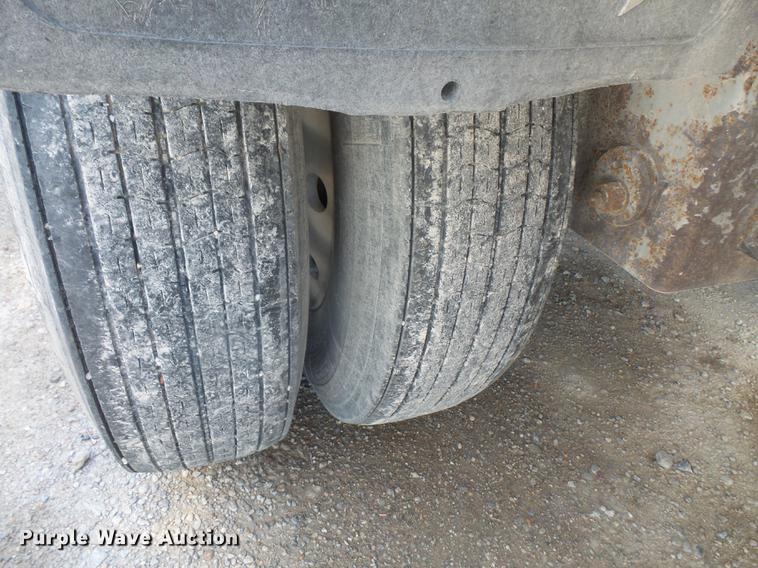 image for item DB6146 2008 East end dump trailer