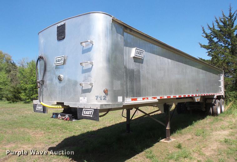 image for item DB6159 2002 East end dump trailer