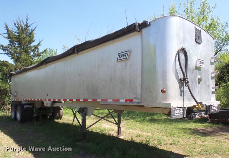 image for item DB6159 2002 East end dump trailer