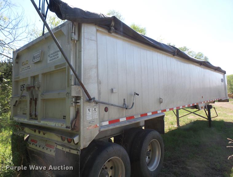 image for item DB6159 2002 East end dump trailer