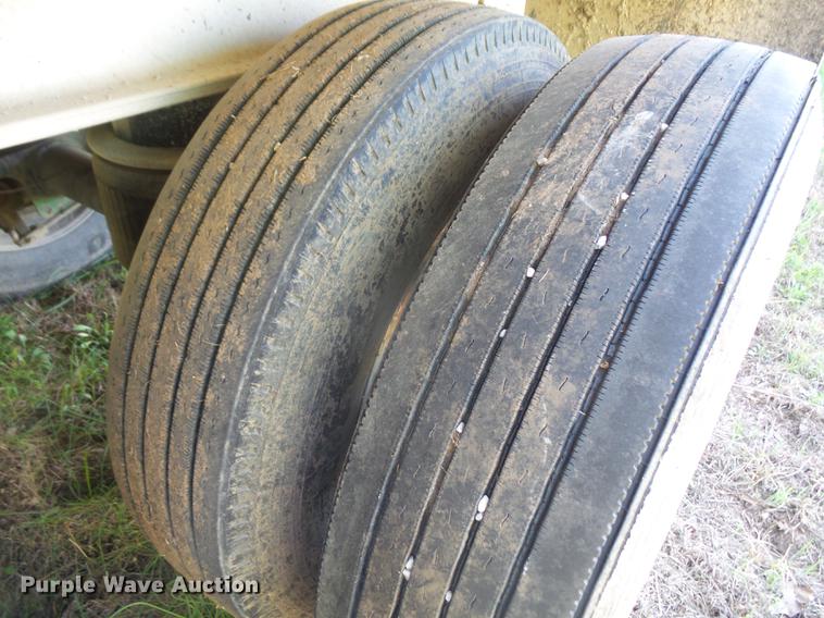 image for item DB6159 2002 East end dump trailer