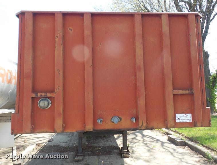 image for item DB6177 1983 SPC flatbed trailer