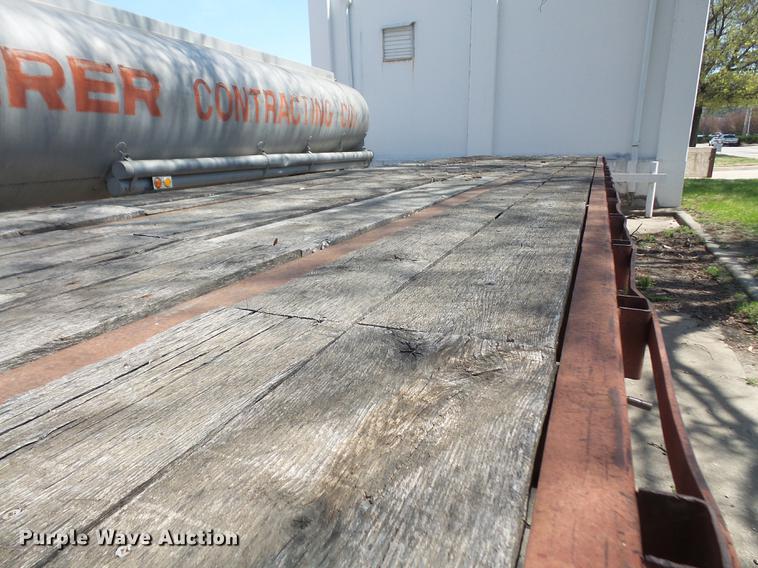 image for item DB6177 1983 SPC flatbed trailer