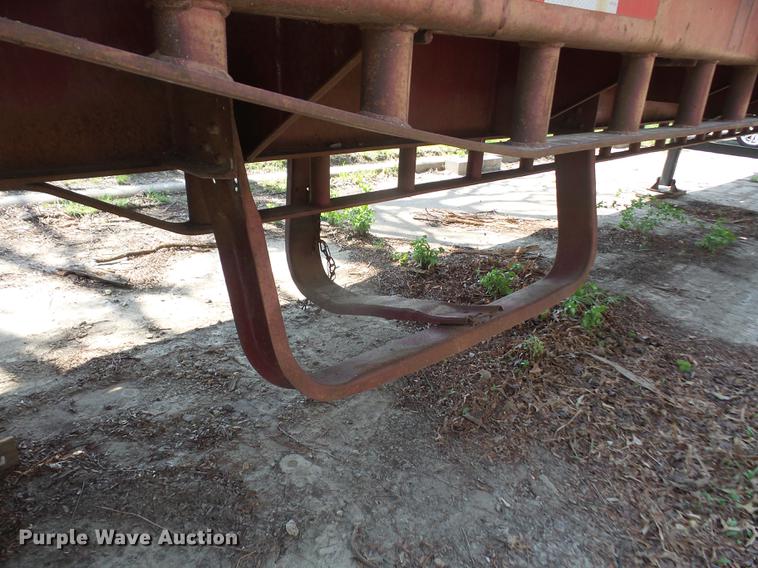 image for item DB6177 1983 SPC flatbed trailer