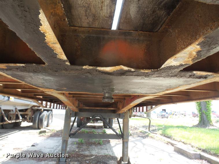 image for item DB6177 1983 SPC flatbed trailer