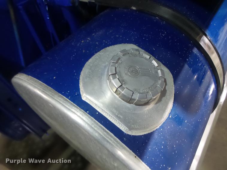 image for item DB9818 2005 Kenworth W900 semi truck