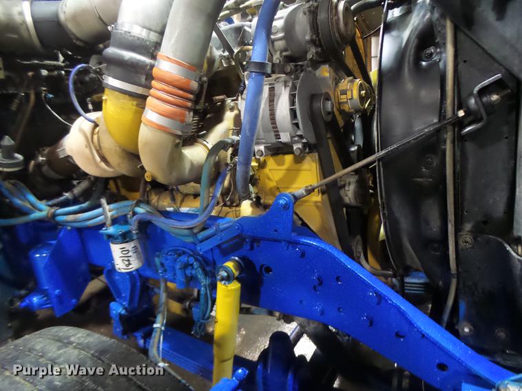 image for item DB9818 2005 Kenworth W900 semi truck