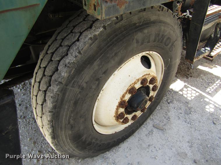 image for item DC7911 1998 Ottawa Commando 50S yard truck