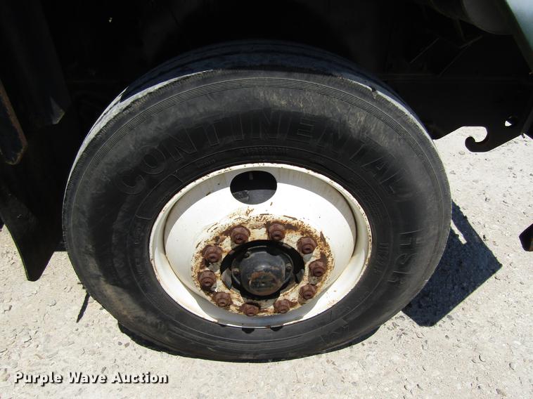 image for item DC7911 1998 Ottawa Commando 50S yard truck