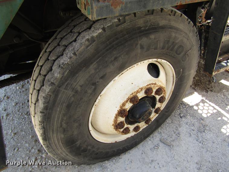 image for item DC7911 1998 Ottawa Commando 50S yard truck