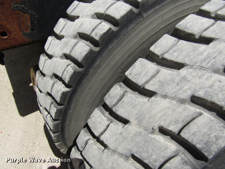 image for item DC7912 1998 Ottawa Commando 50S yard truck