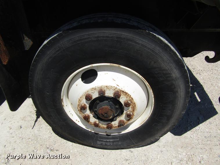 image for item DC7913 1998 Ottawa Commando 50S yard truck