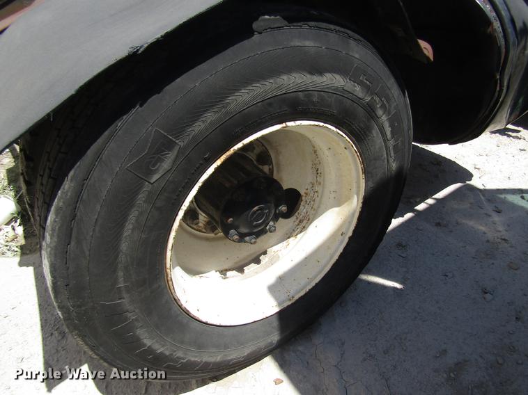 image for item DC7913 1998 Ottawa Commando 50S yard truck