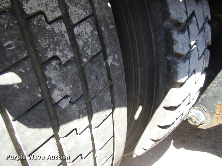 image for item DC7913 1998 Ottawa Commando 50S yard truck