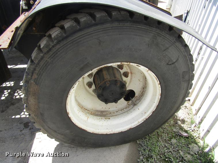 image for item DC7914 1998 Ottawa Commando 50S yard truck