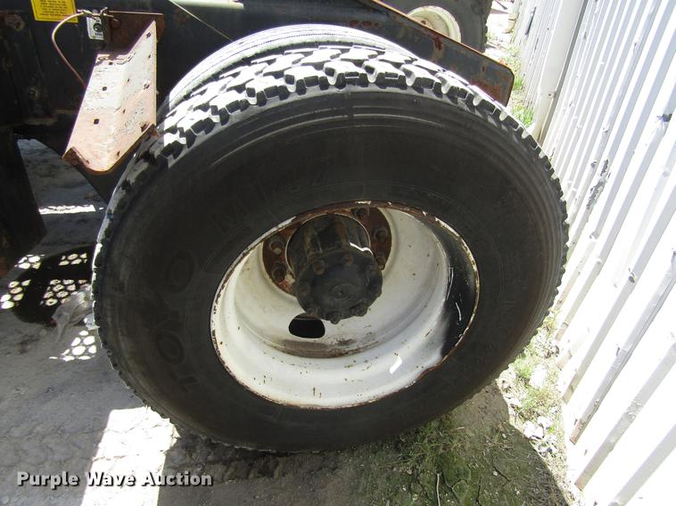 image for item DC7915 1998 Ottawa Commando 50S yard truck