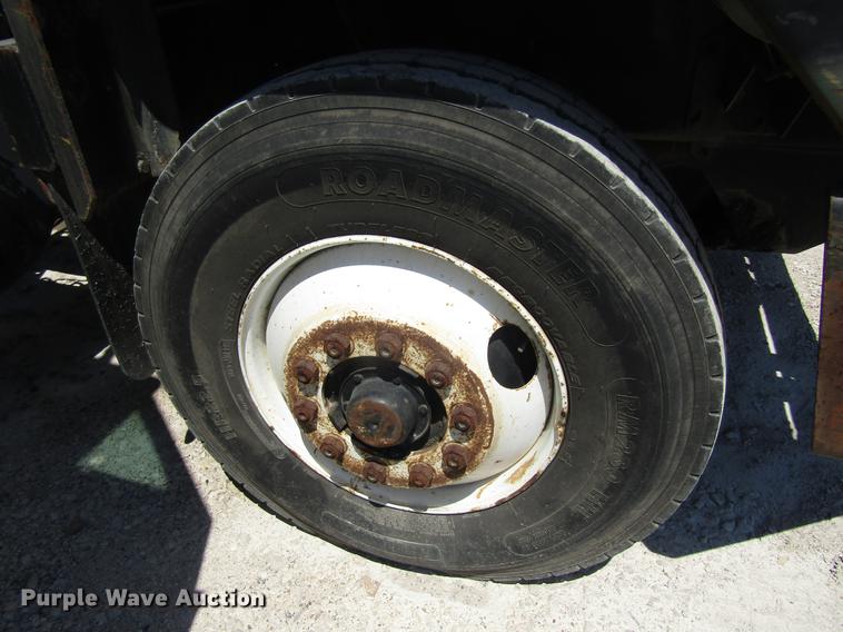 image for item DC7915 1998 Ottawa Commando 50S yard truck