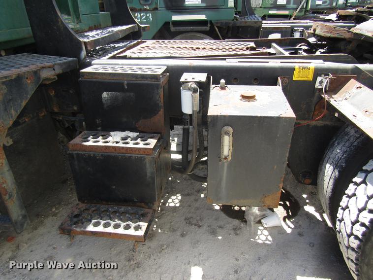 image for item DC7915 1998 Ottawa Commando 50S yard truck