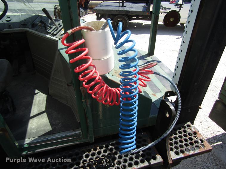 image for item DC7915 1998 Ottawa Commando 50S yard truck