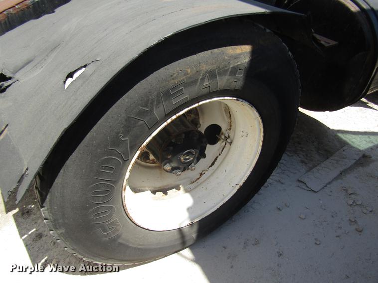 image for item DC7916 1998 Ottawa Commando 50S yard truck