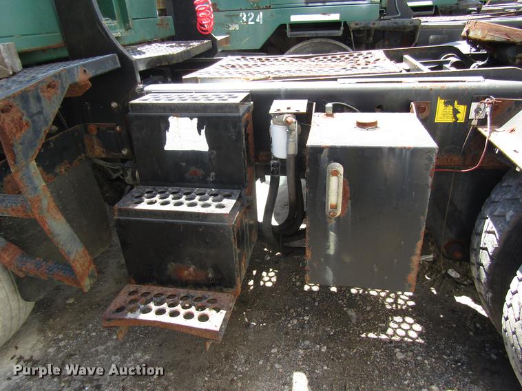 image for item DC7916 1998 Ottawa Commando 50S yard truck